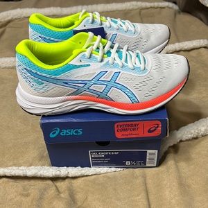 ASICS athletic shoe new with tag and box